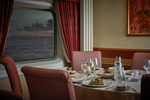Silver Whisper